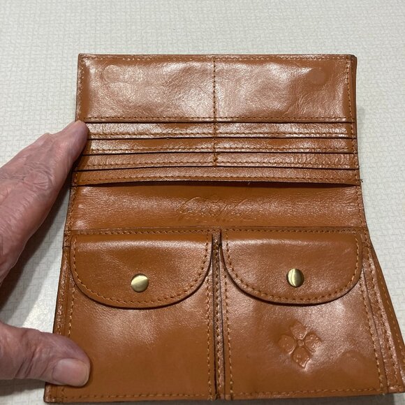 Like New Patricia Nash Cognac Evelyn Style Leather Wallet with cut outs - Picture 7 of 9